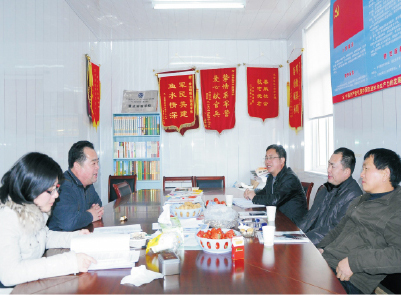 區(qū)教育局黨委委員、副局長甘力平一行視察我校